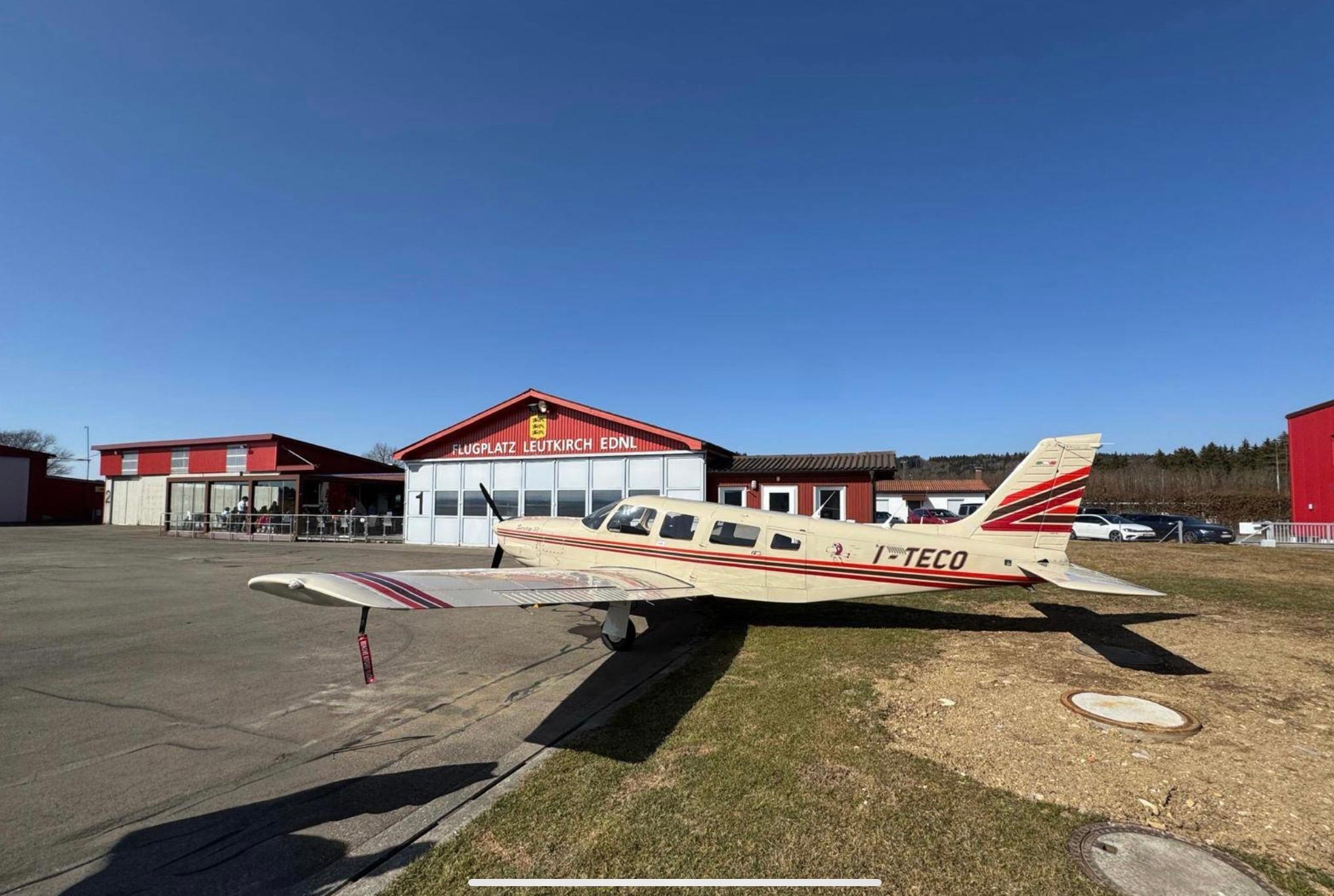 Piper 6X (PA-32R Saratoga)